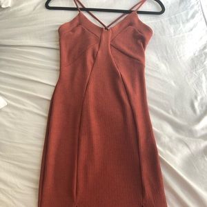 Long pretty dress with 2 front small slits